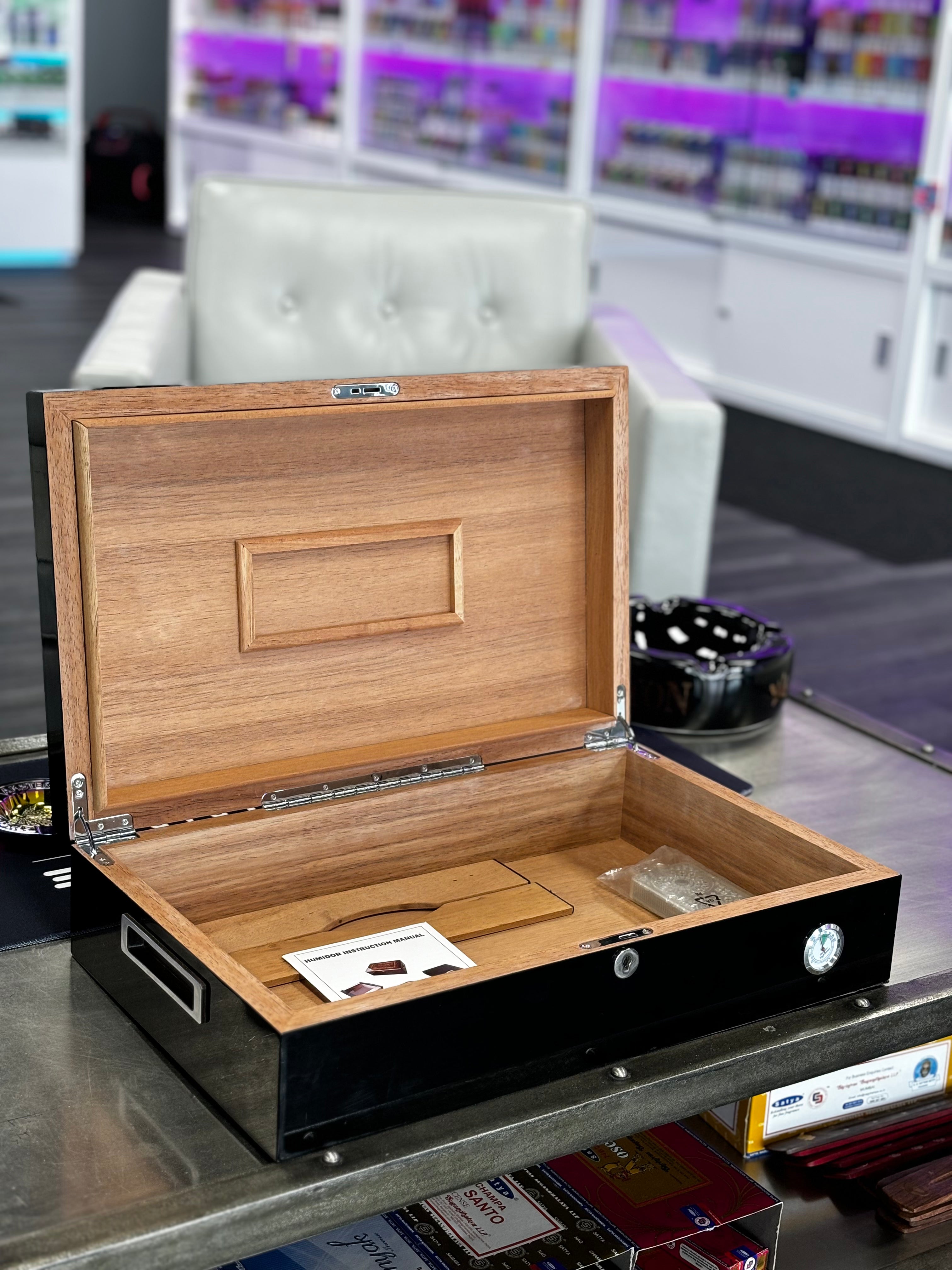 Cigar-Humidor-Smoking-Guy-Open