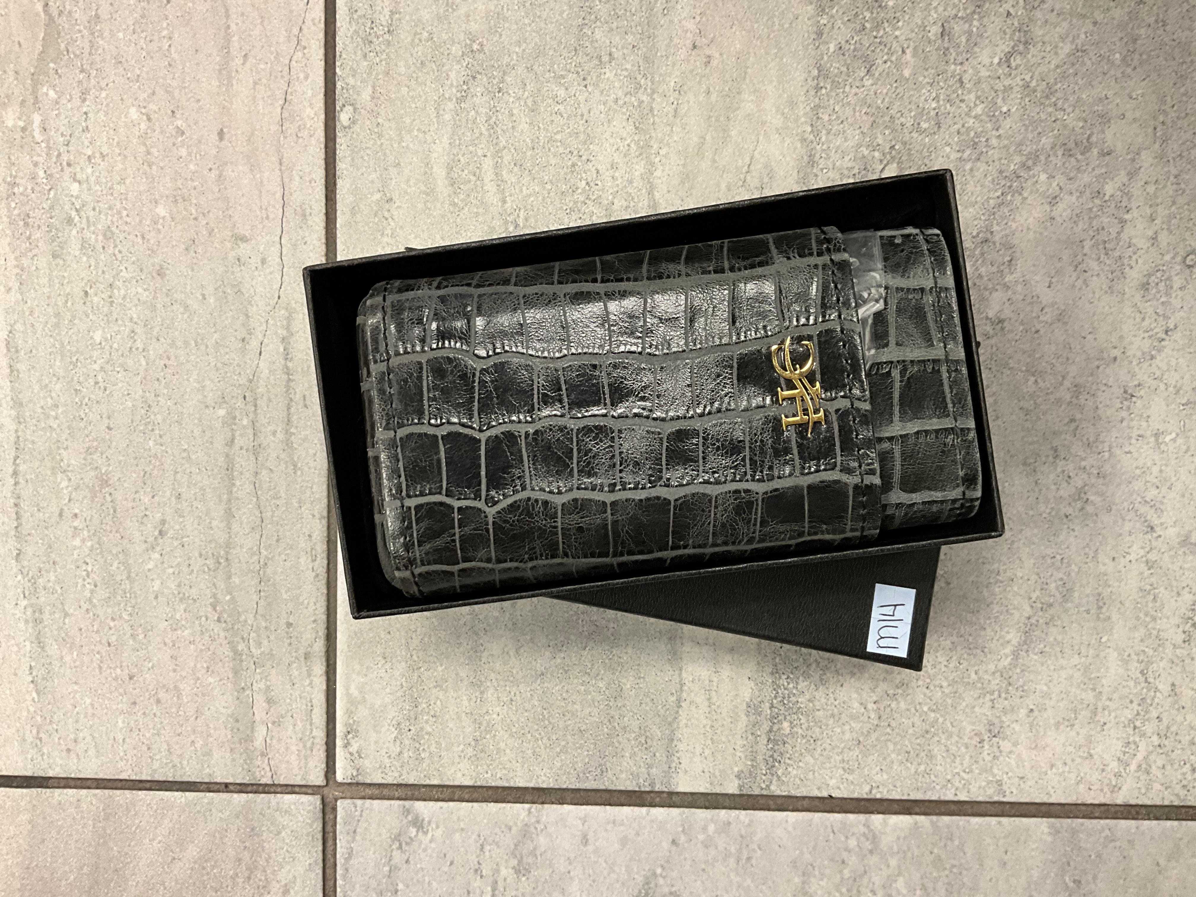 Havana-Castle-Cigar-Case-Black-Leather-Medium